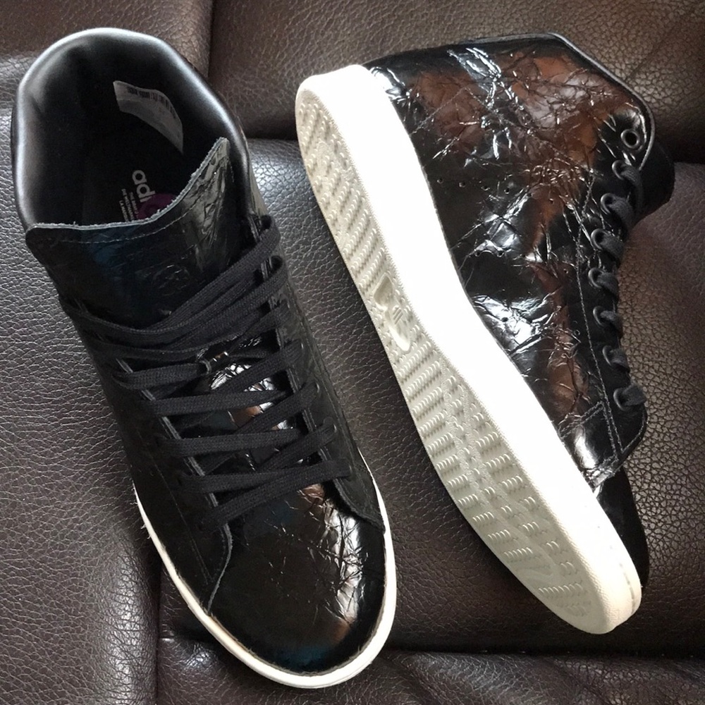 NWOB Adidas Black High Top Sneakers